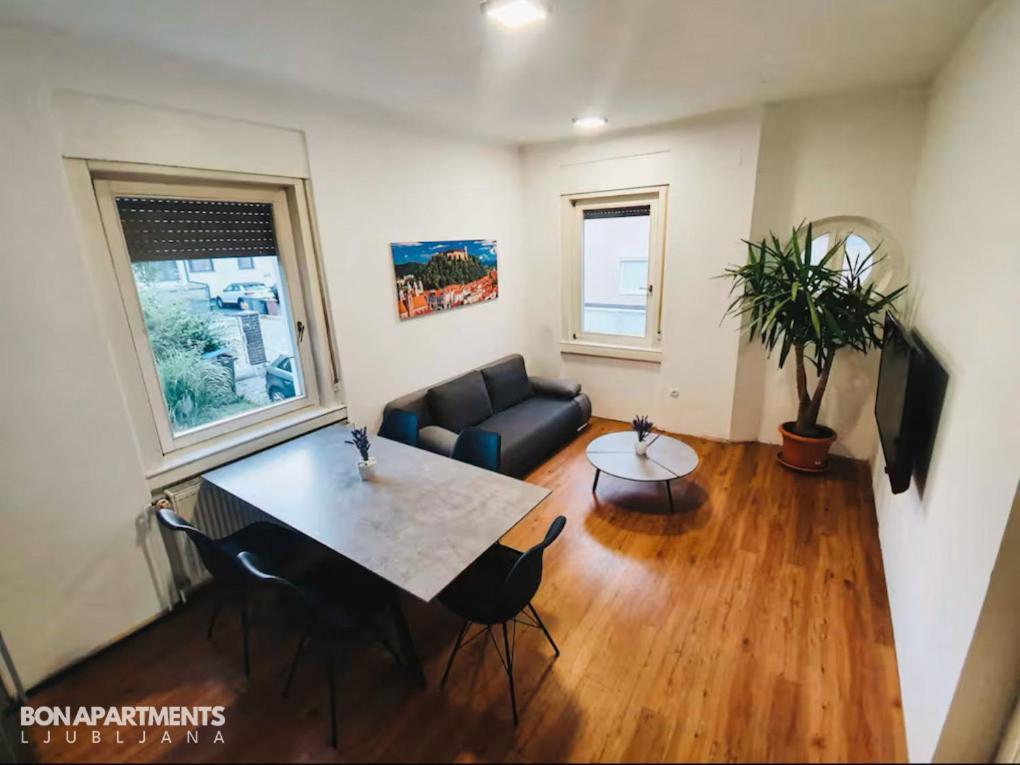 Huge Bbq Garden 2, Spacious Flat, Ac, Free Parking 2 Ljubljana Dış mekan fotoğraf